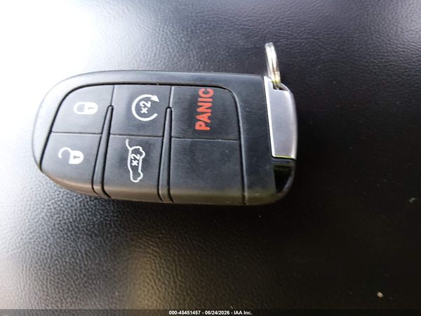 2021 JEEP GRAND CHEROKEE LAREDO X 4X4