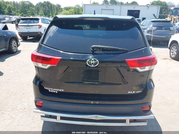 2017 TOYOTA HIGHLANDER XLE