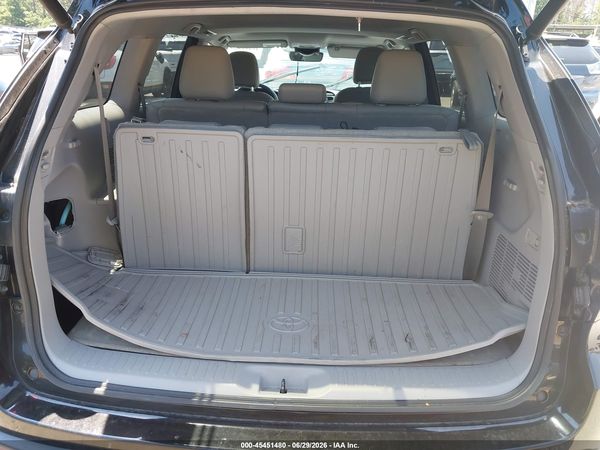 2017 TOYOTA HIGHLANDER XLE