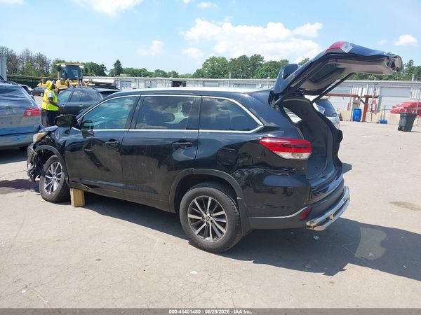 2017 TOYOTA HIGHLANDER XLE