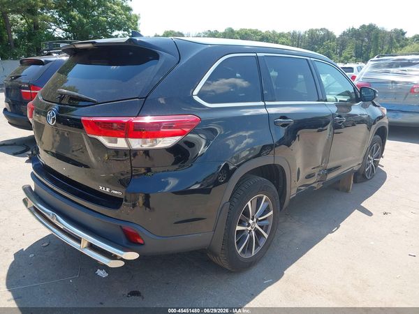 2017 TOYOTA HIGHLANDER XLE