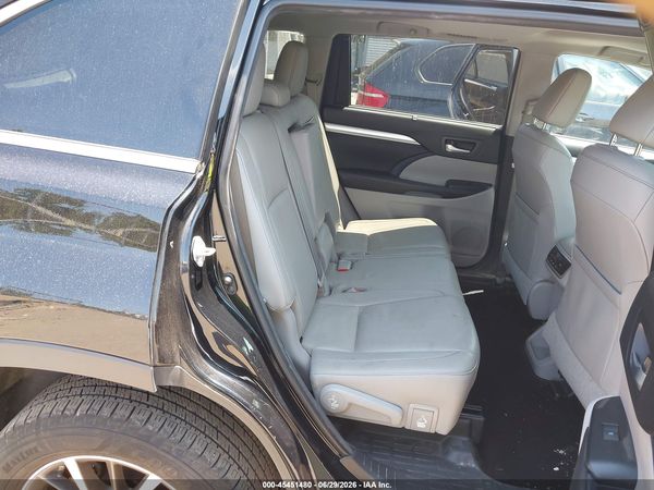 2017 TOYOTA HIGHLANDER XLE