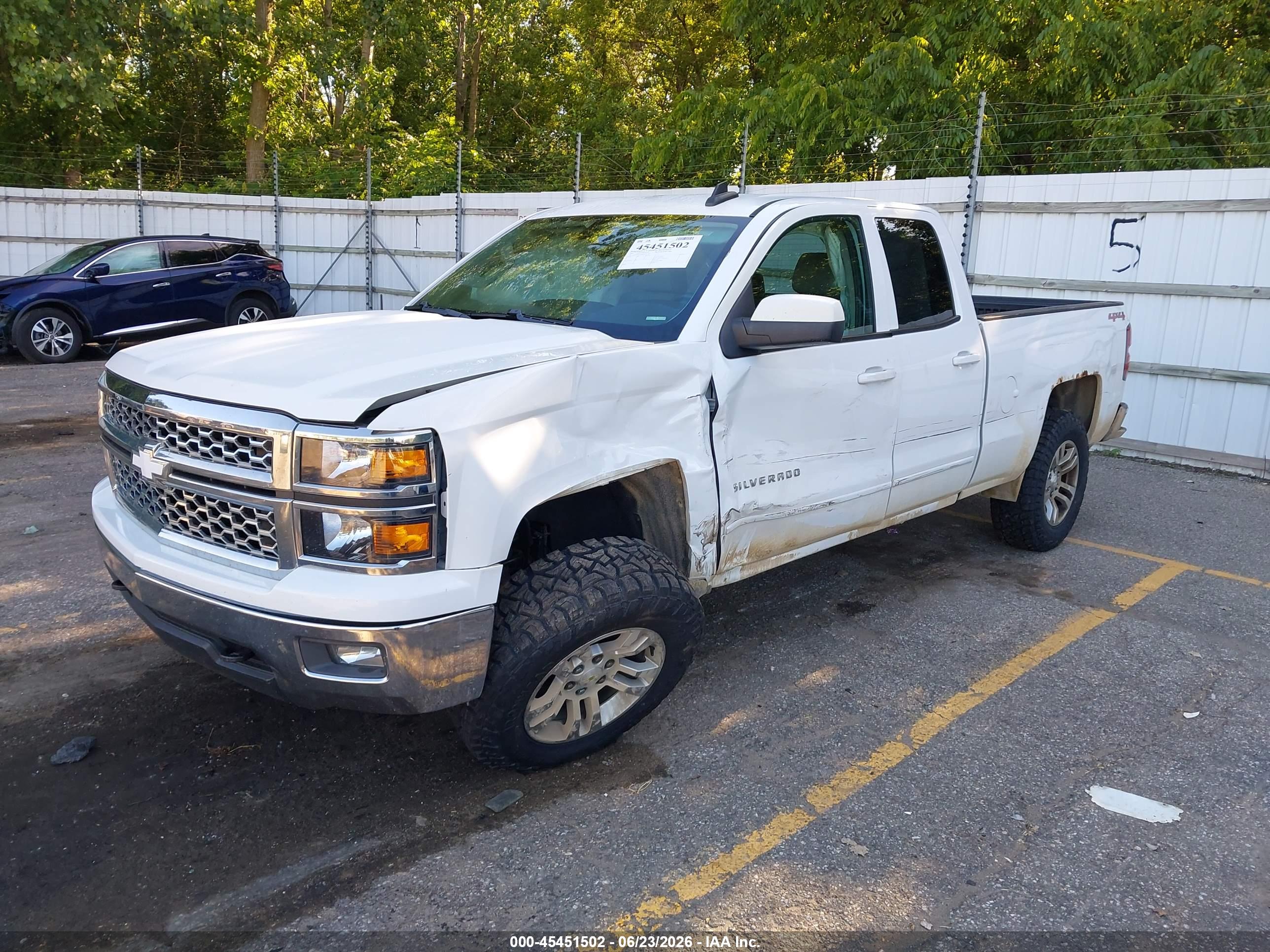 2015 CHEVROLET SILVERADO 1500 LT — I2