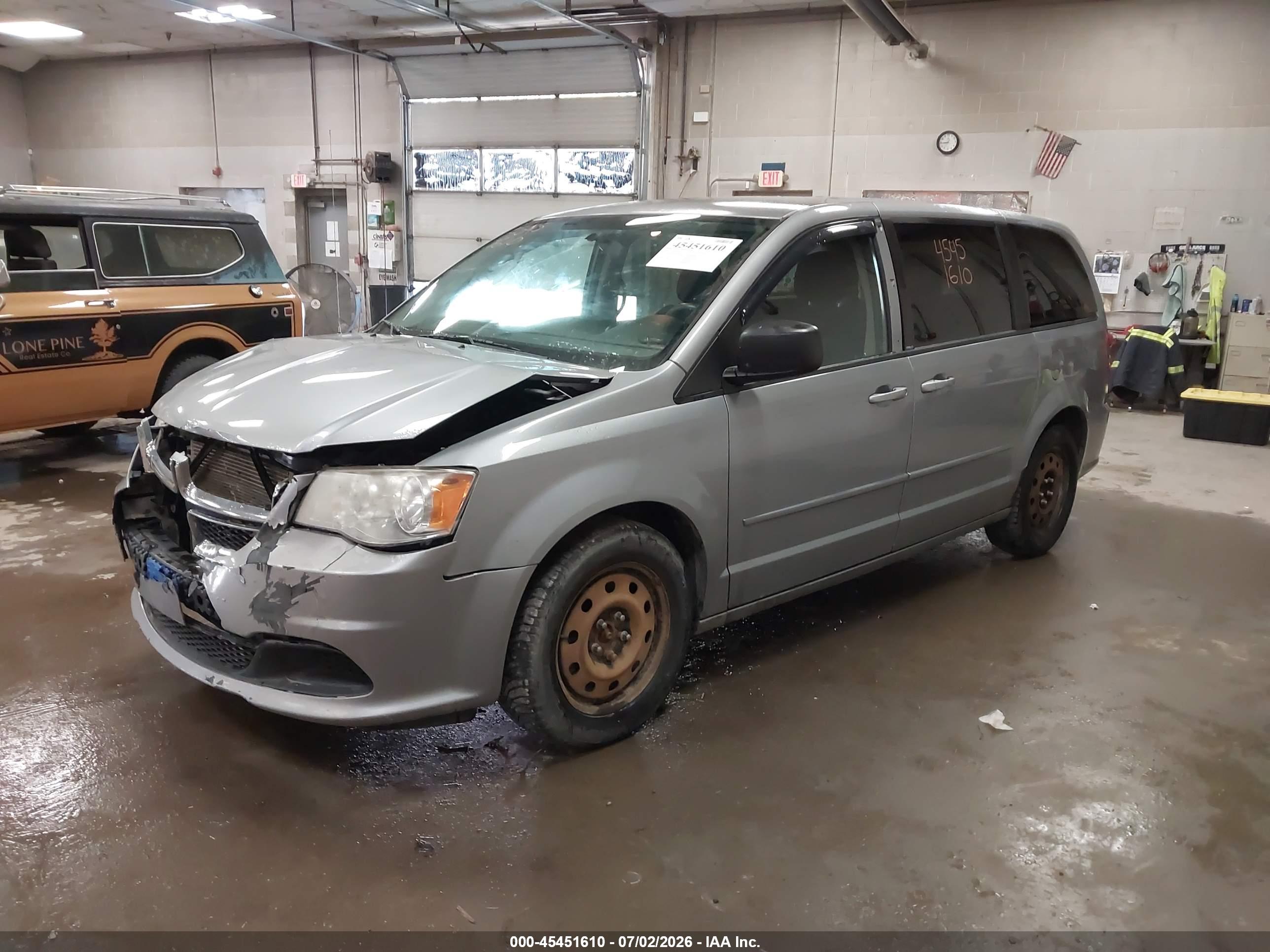 2013 DODGE GRAND CARAVAN SE — I2
