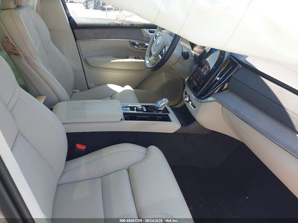 2025 VOLVO XC90 B6 ULTRA