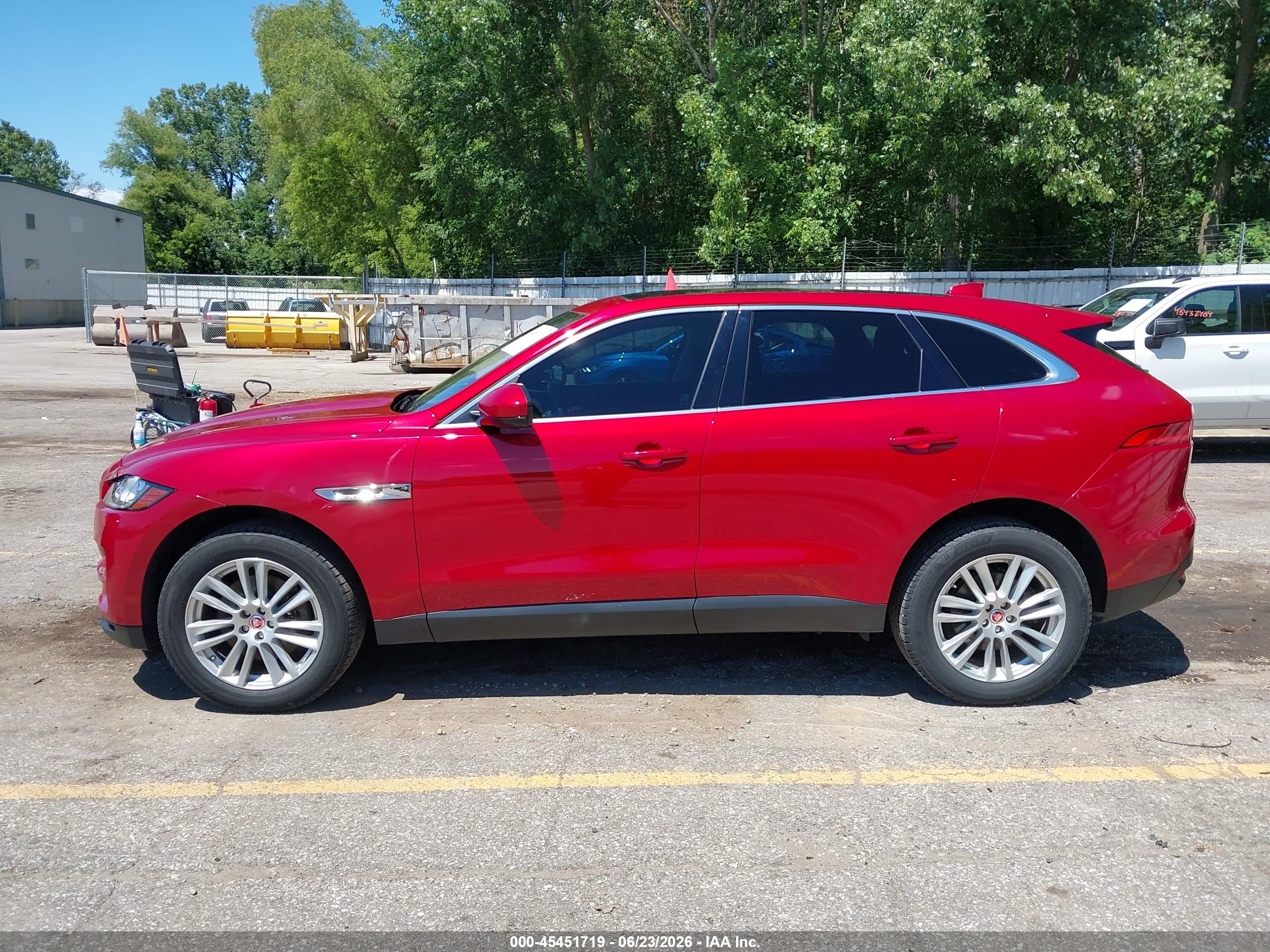 2019 JAGUAR F-PACE