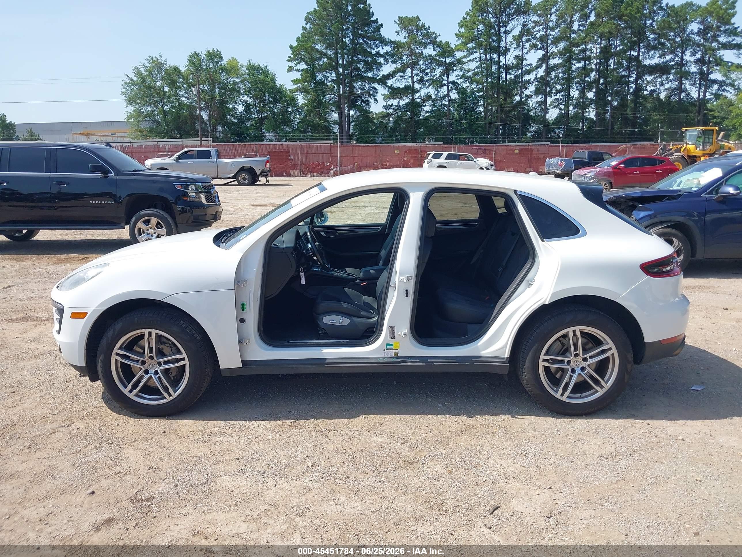 2015 PORSCHE MACAN S