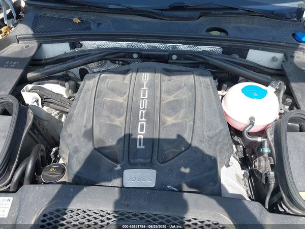 2015 PORSCHE MACAN S