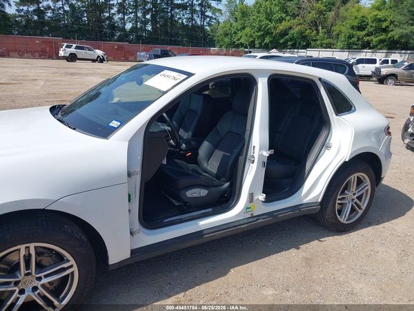 2015 PORSCHE MACAN S