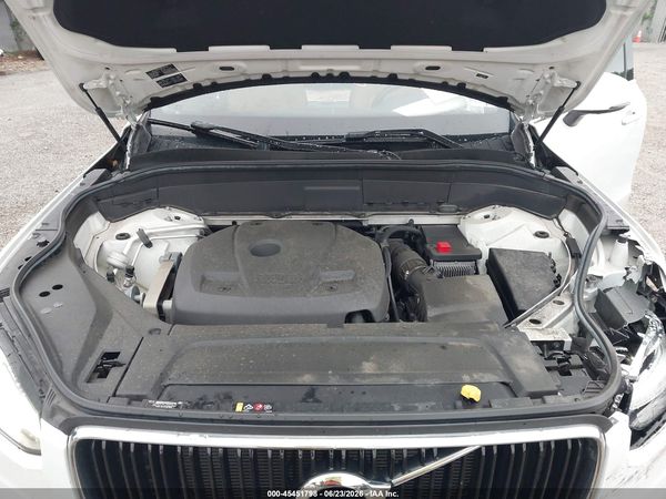 2017 VOLVO XC90 T6 MOMENTUM