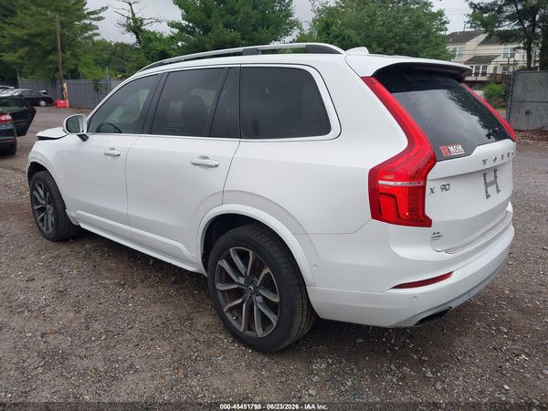2017 VOLVO XC90 T6 MOMENTUM