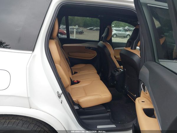 2017 VOLVO XC90 T6 MOMENTUM