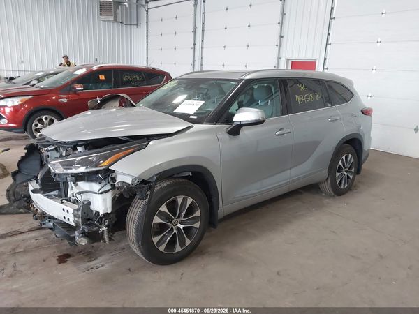 2021 TOYOTA HIGHLANDER XLE