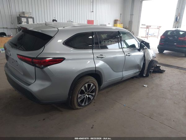 2021 TOYOTA HIGHLANDER XLE