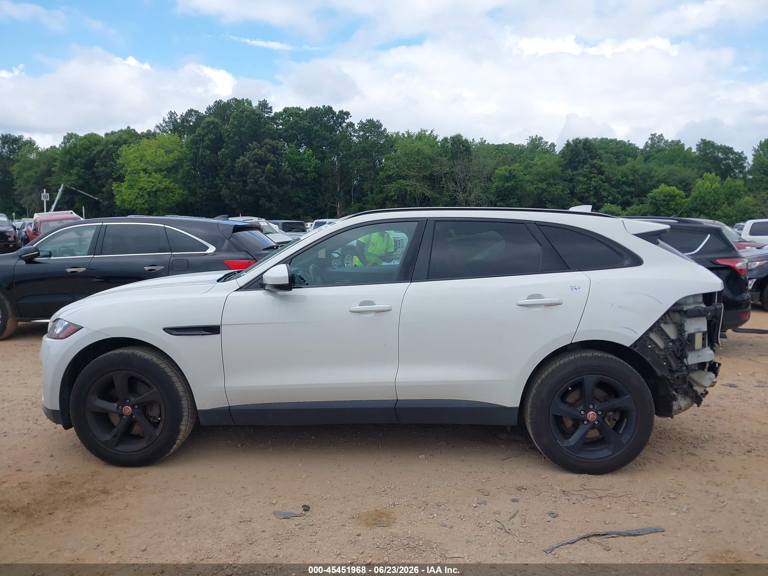 2017 JAGUAR F-PACE 35T PREMIUM
