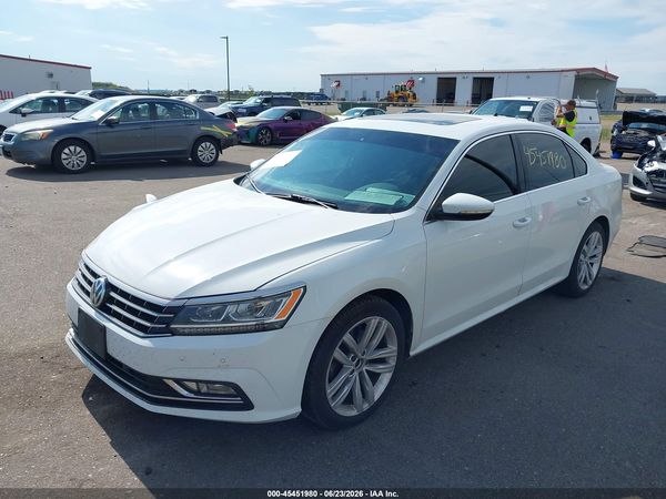 2018 VOLKSWAGEN PASSAT — I2