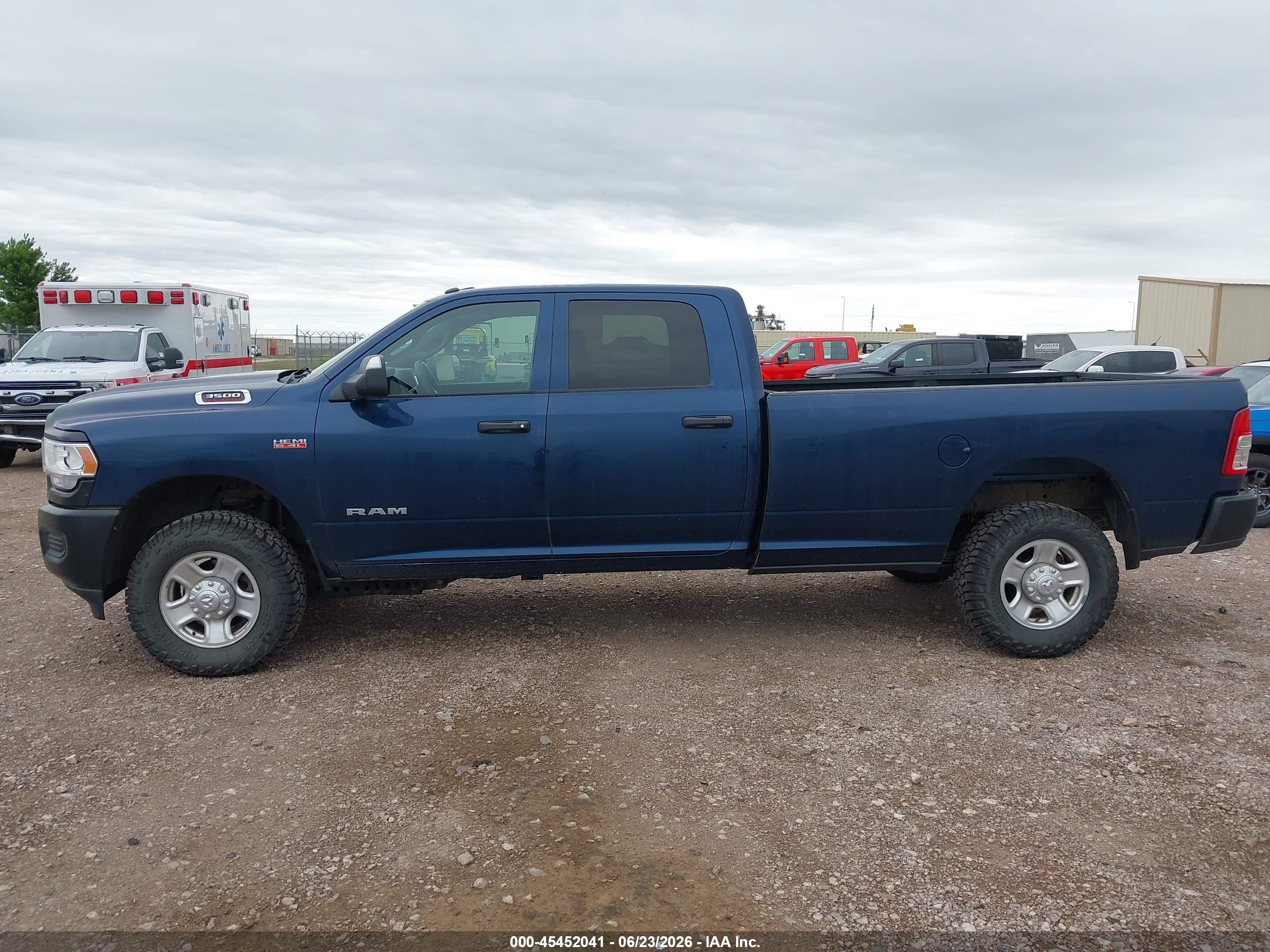 2021 RAM 3500 TRADESMAN  4X4 8' BOX