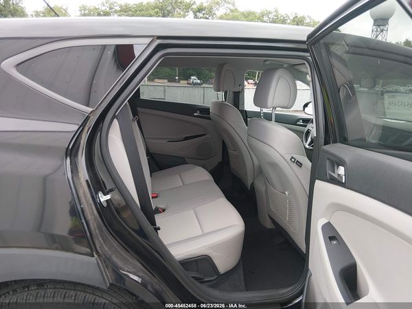 2018 HYUNDAI TUCSON SE
