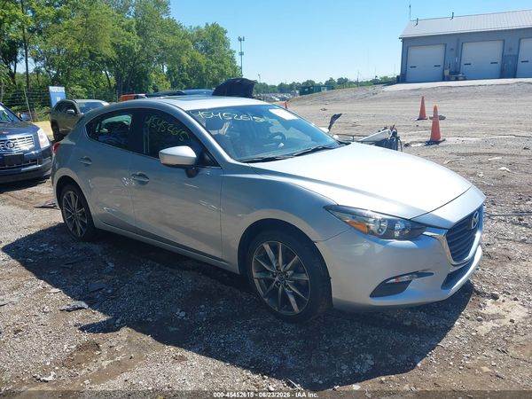 2018 MAZDA MAZDA3 TOURING