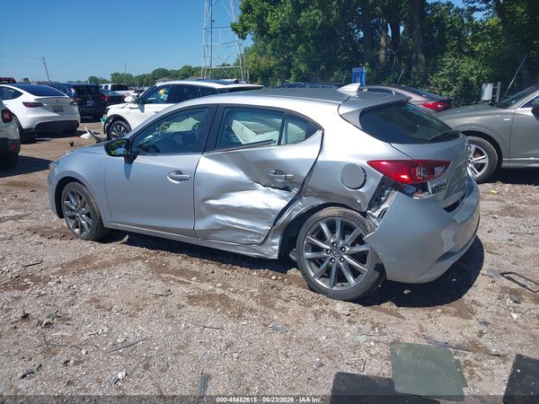 2018 MAZDA MAZDA3 TOURING