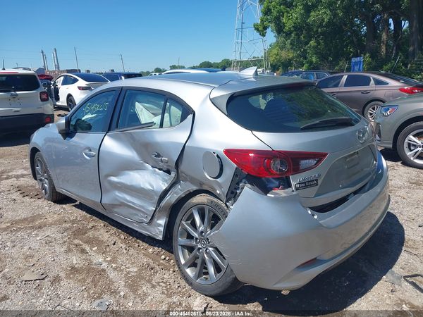 2018 MAZDA MAZDA3 TOURING