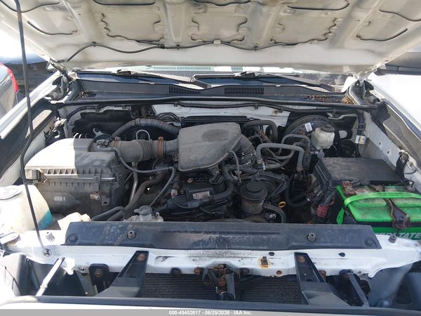 2018 TOYOTA TACOMA SR