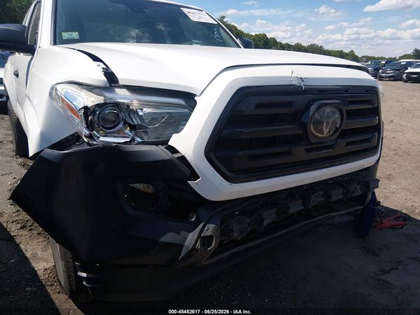 2018 TOYOTA TACOMA SR