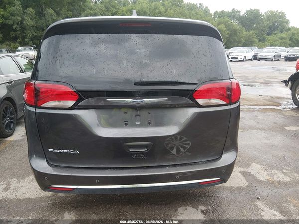 2019 CHRYSLER PACIFICA TOURING L — I119