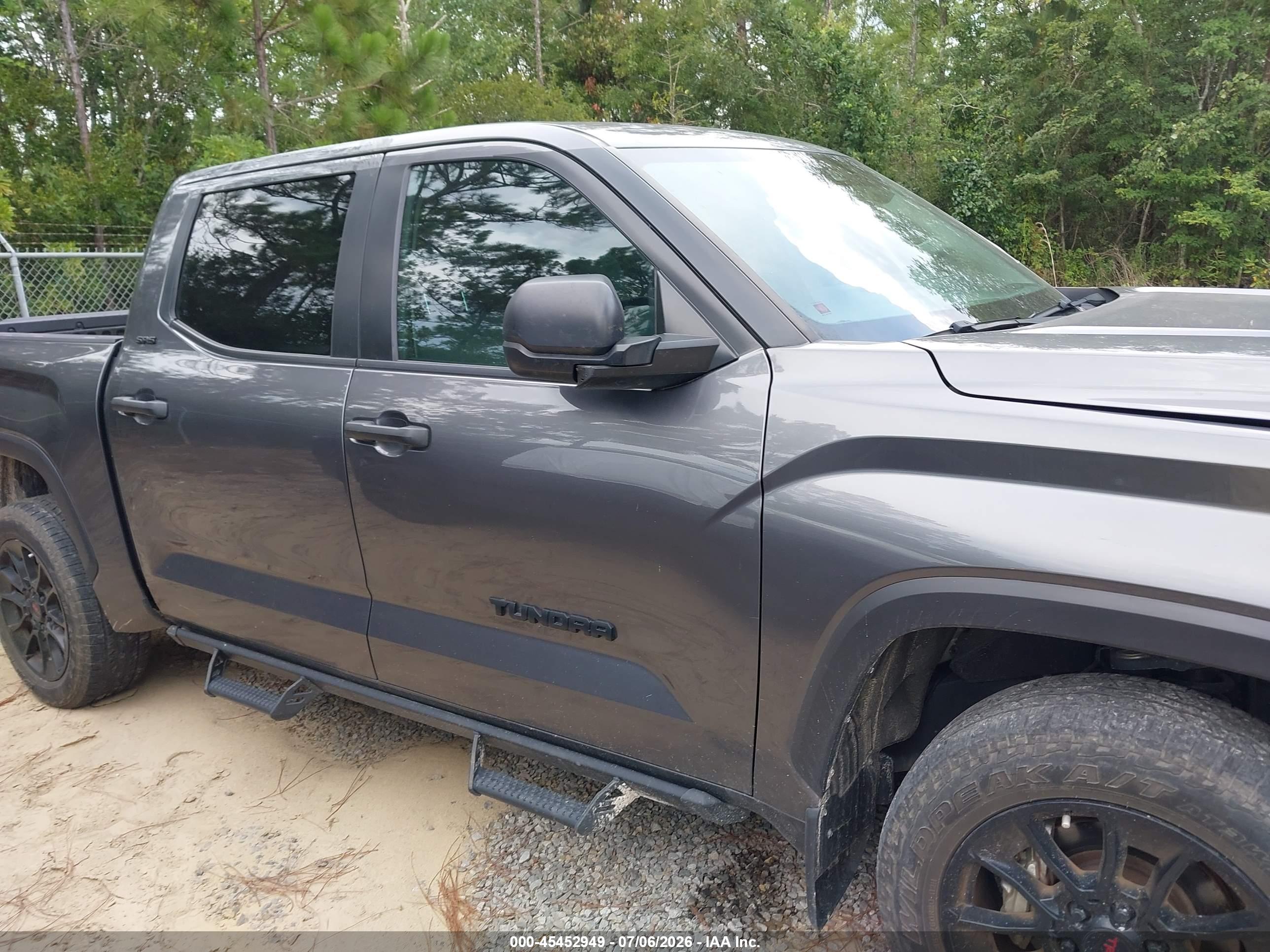 2024 TOYOTA TUNDRA SR5
