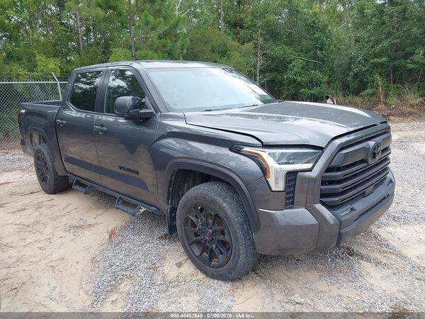 2024 TOYOTA TUNDRA SR5
