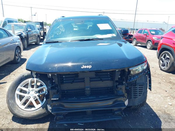 2025 JEEP GRAND CHEROKEE LAREDO X 4X4