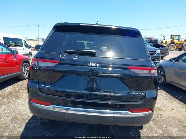 2025 JEEP GRAND CHEROKEE LAREDO X 4X4