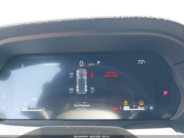 2025 JEEP GRAND CHEROKEE LAREDO X 4X4