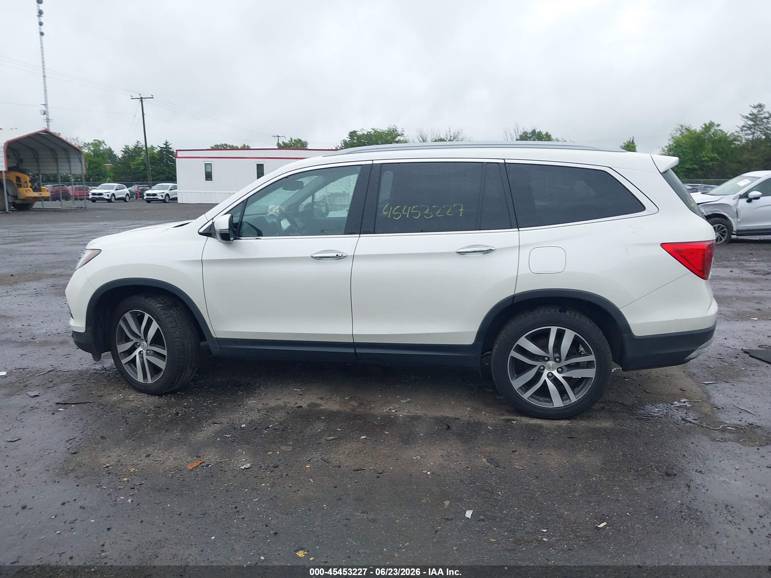 2017 HONDA PILOT ELITE
