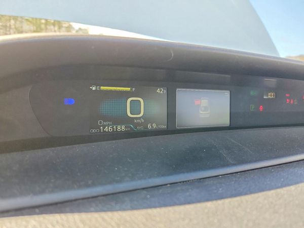 2022 TOYOTA PRIUS