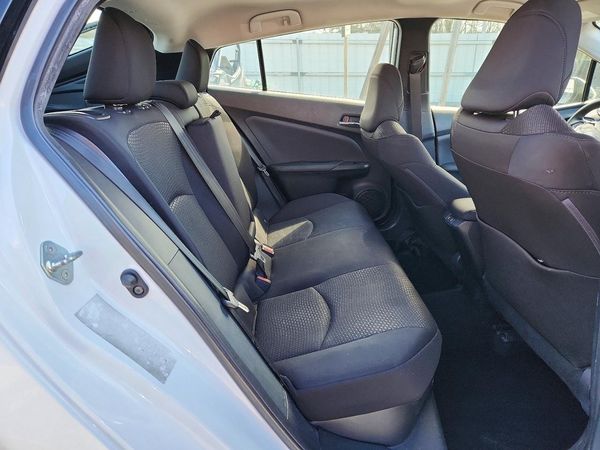 2022 TOYOTA PRIUS