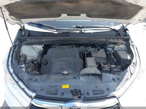 2016 TOYOTA HIGHLANDER XLE V6