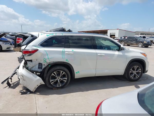 2016 TOYOTA HIGHLANDER XLE V6