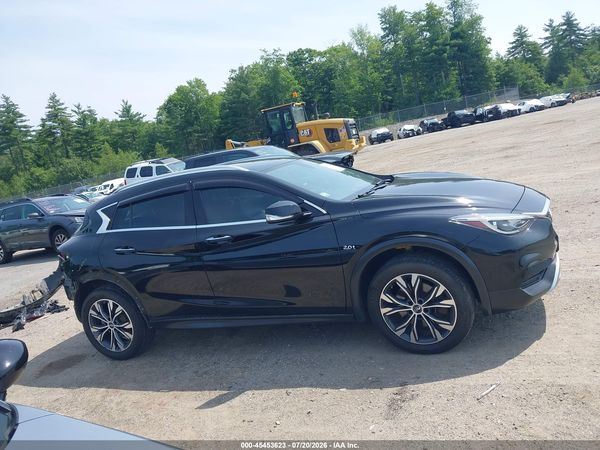 2018 INFINITI QX30 LUXURY