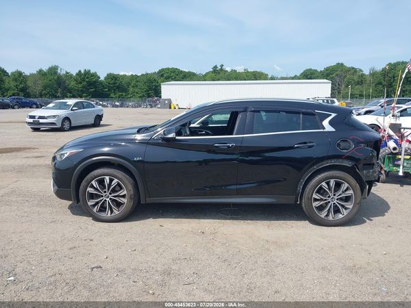 2018 INFINITI QX30 LUXURY