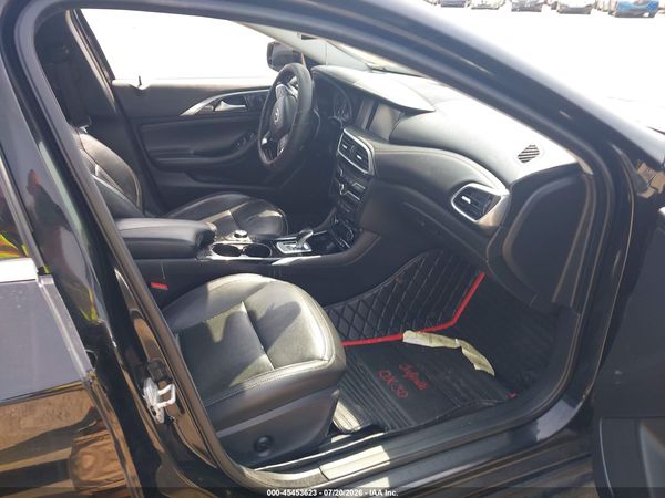 2018 INFINITI QX30 LUXURY