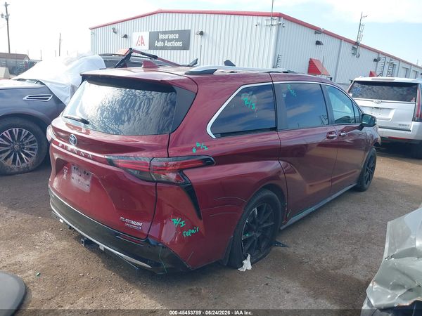 2024 TOYOTA SIENNA PLATINUM