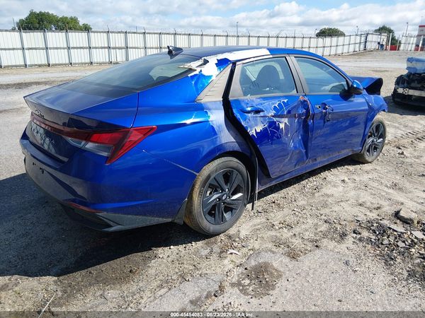 2022 HYUNDAI ELANTRA SEL