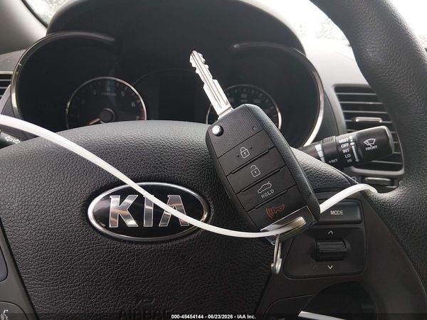 2017 KIA FORTE LX