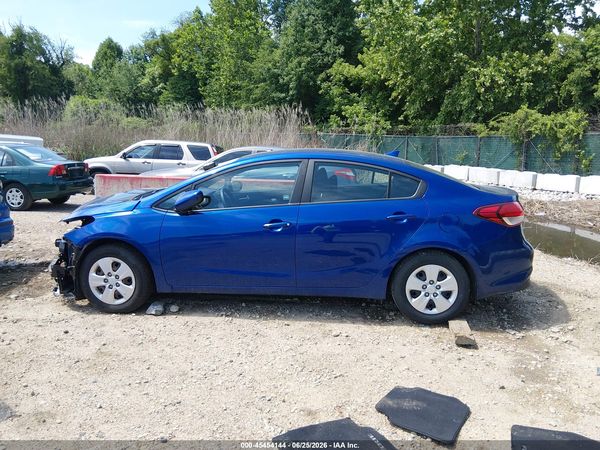 2017 KIA FORTE LX