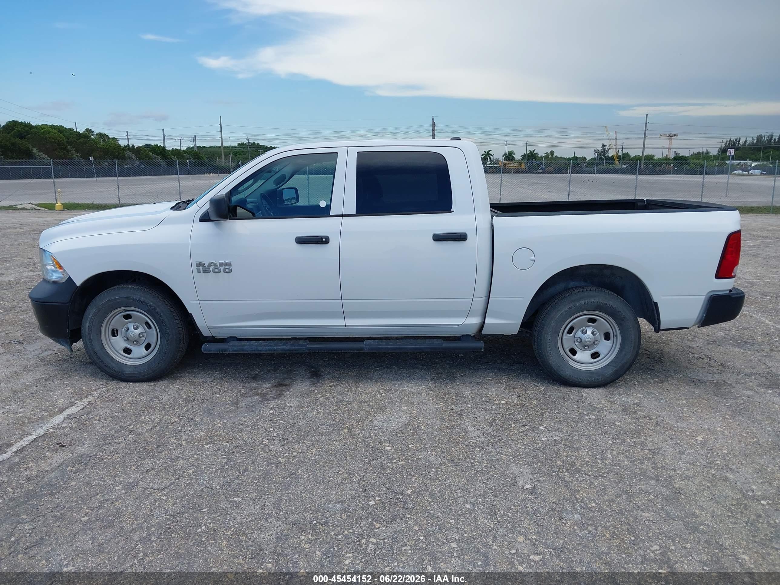 2018 RAM 1500 TRADESMAN  4X4 5'7 BOX