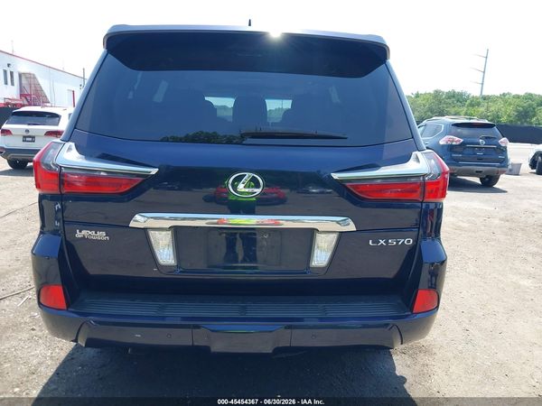 2016 LEXUS LX 570