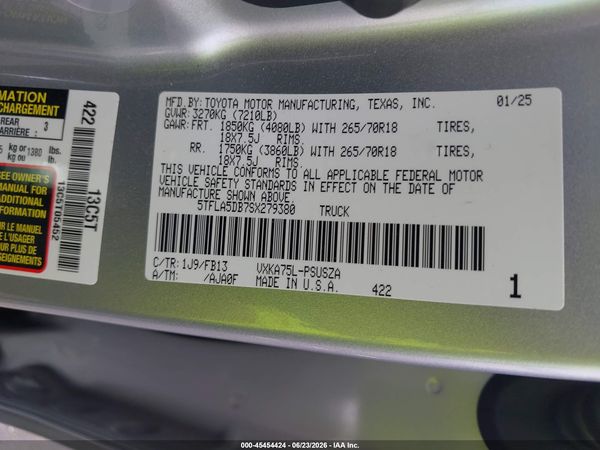 2025 TOYOTA TUNDRA SR5