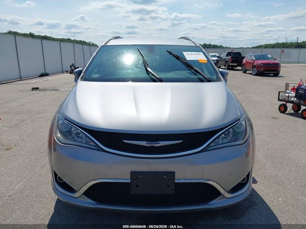 2018 CHRYSLER PACIFICA TOURING L — I6
