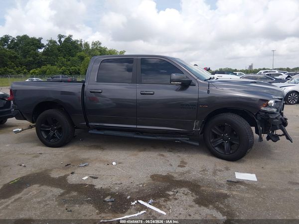 2017 RAM 1500 NIGHT  4X4 5'7 BOX
